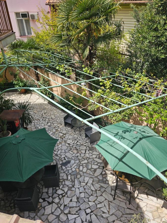 Danisimo Hotel Tbilisi Buitenkant foto