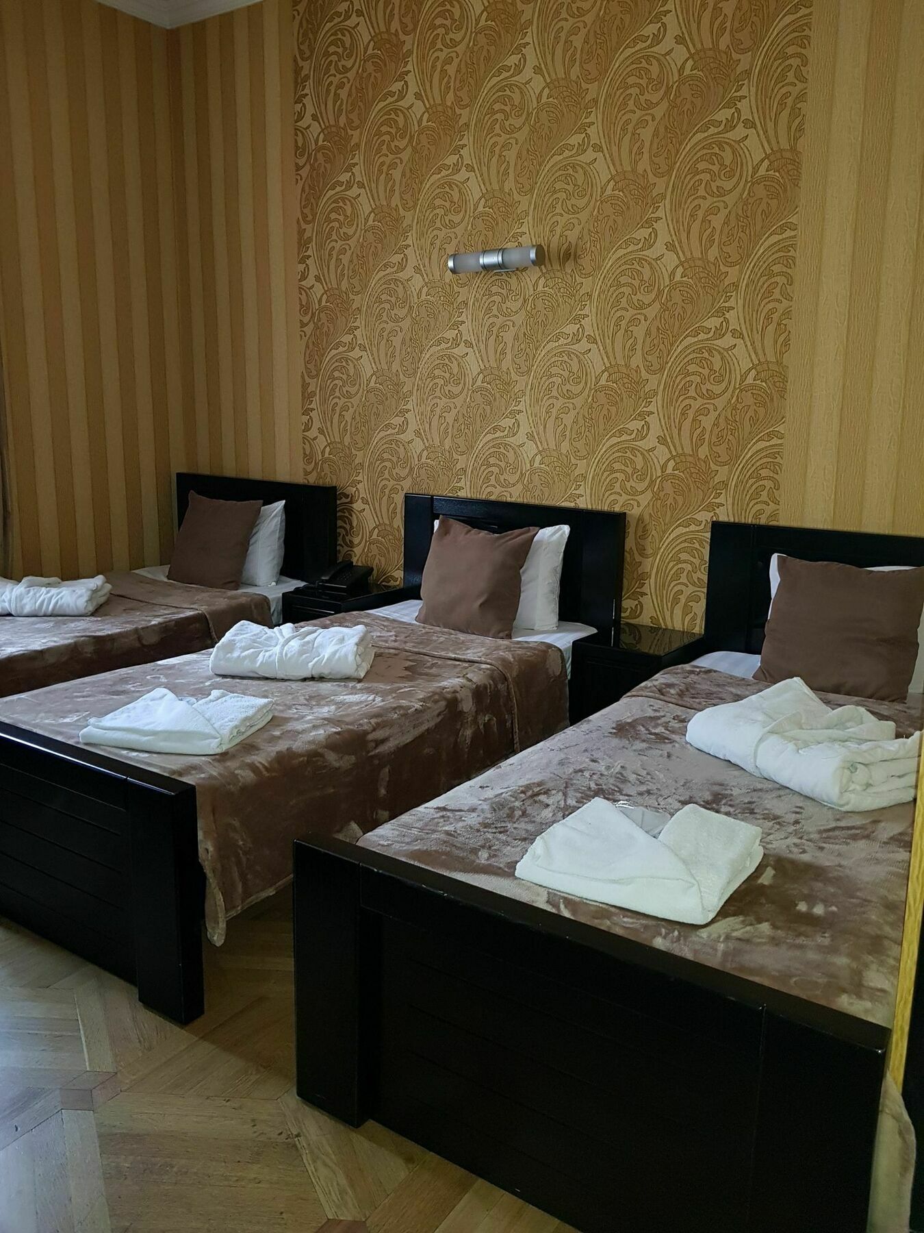 Danisimo Hotel Tbilisi Buitenkant foto