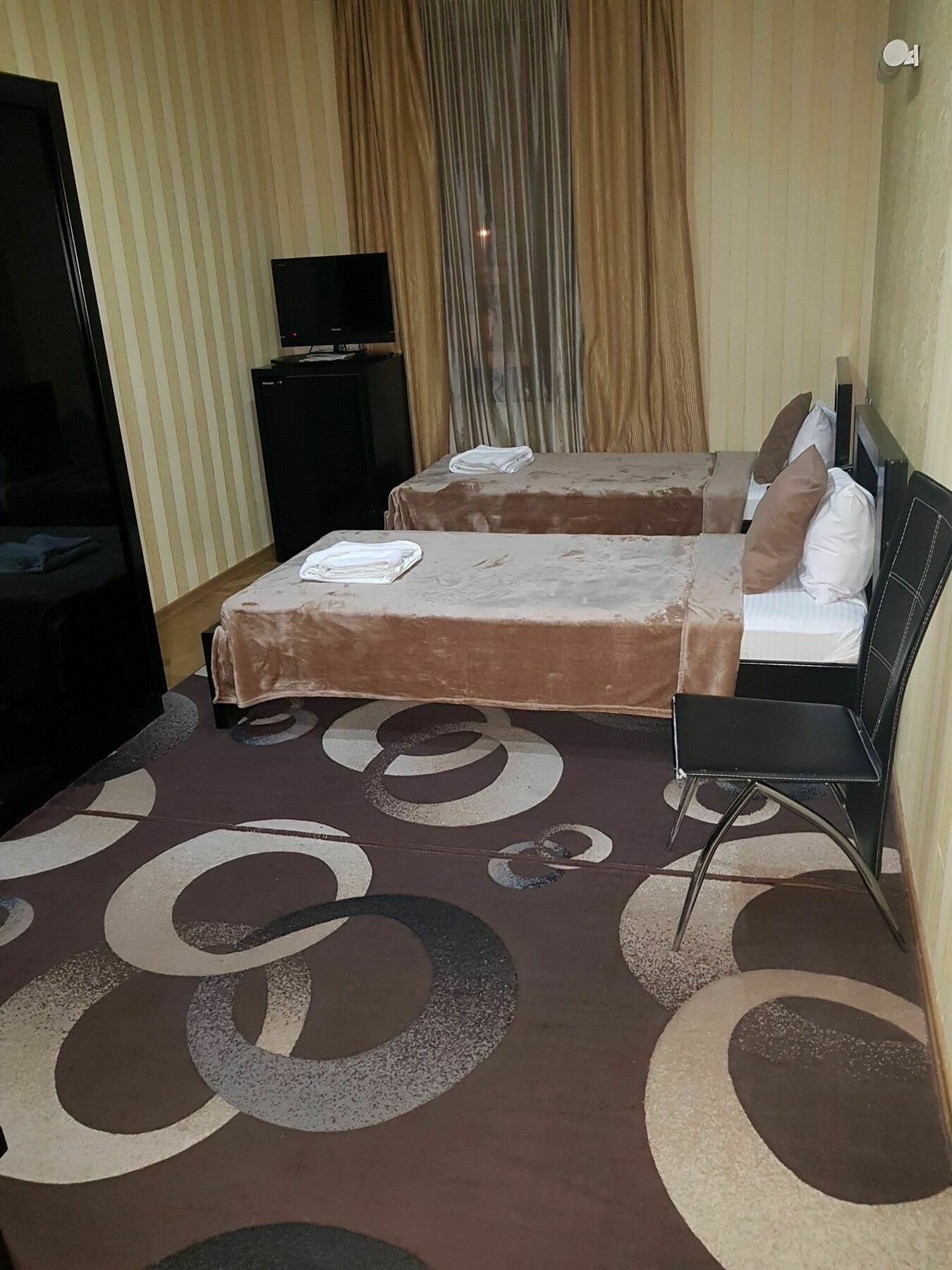 Danisimo Hotel Tbilisi Buitenkant foto