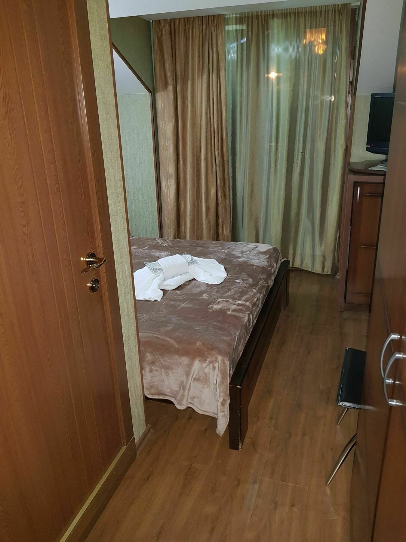 Danisimo Hotel Tbilisi Buitenkant foto